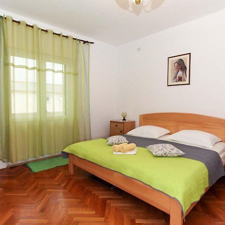 Apartmani Mila Паг Екстериор снимка