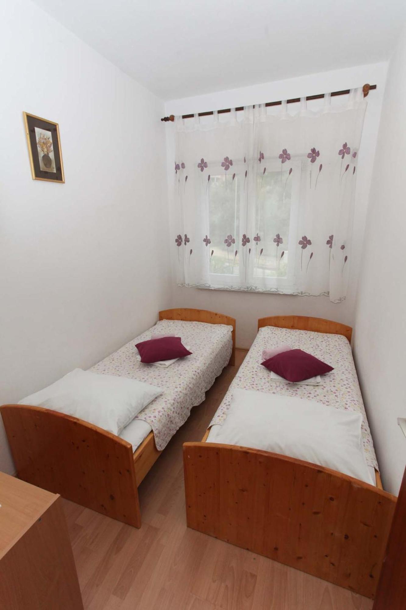 Apartmani Mila Паг Екстериор снимка