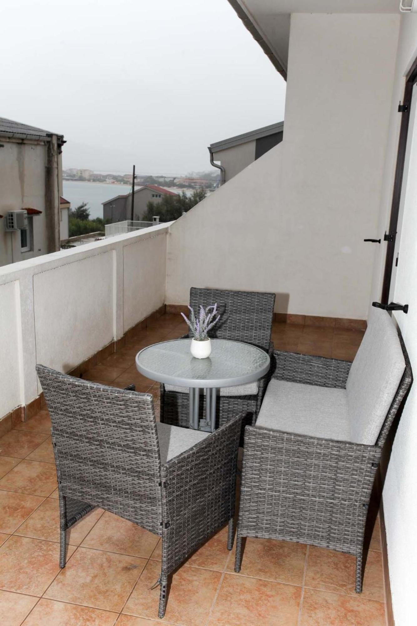 Apartmani Mila Паг Екстериор снимка