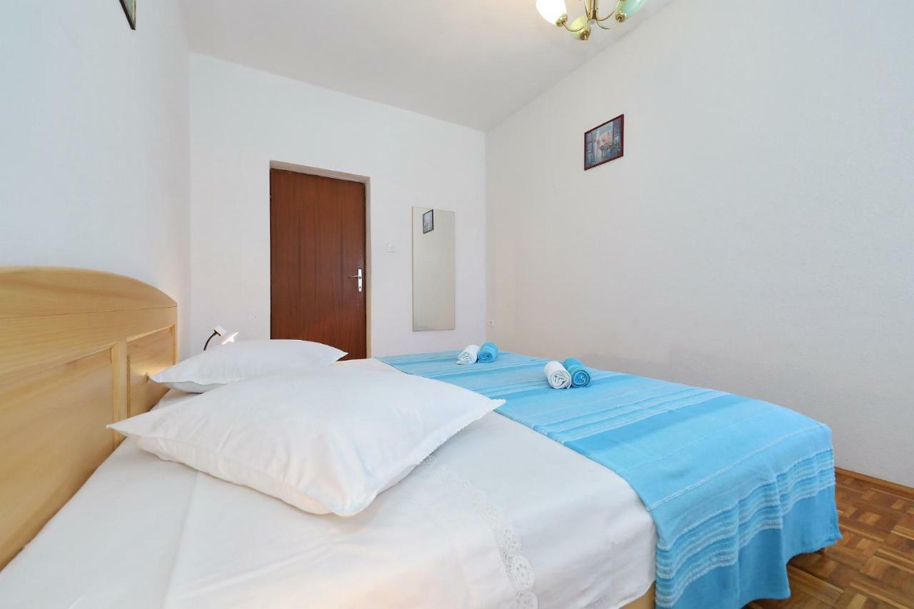 Apartmani Mila Паг Екстериор снимка