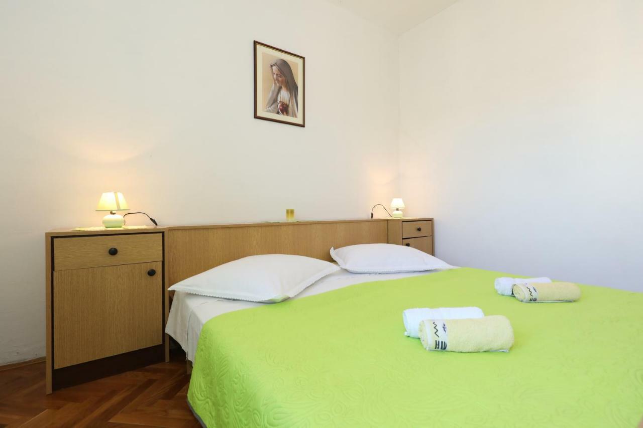 Apartmani Mila Паг Екстериор снимка